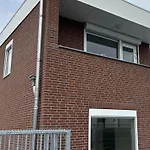Cosy Apartment Near Center